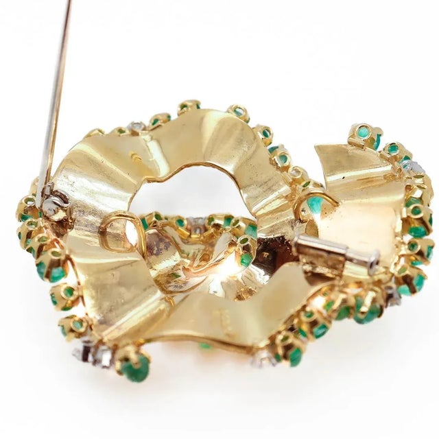 Gold Vintage Andrew Grima Attributed 18 Karat Gold, Emerald, & Diamond Modernist Brooch For Sale - Image 8 of 12