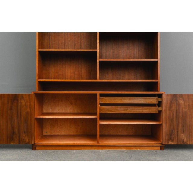 Mid-Century Bookcase in Teak and Pine For Sale - Image 17 of 18