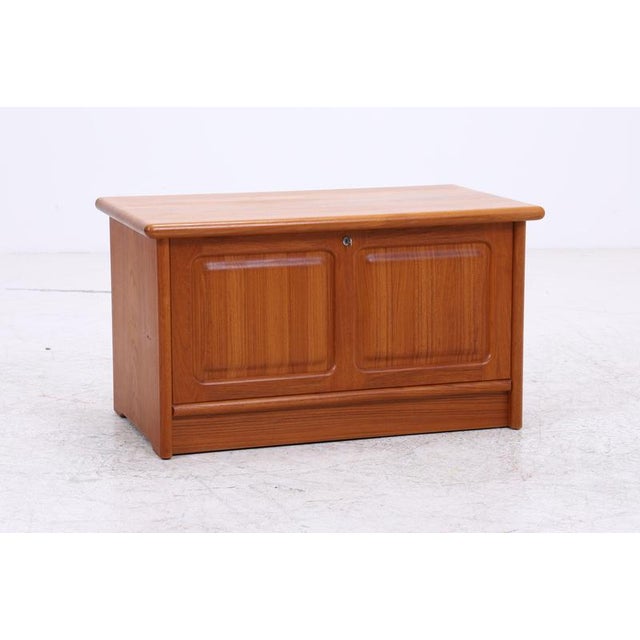 Vintage Teak Chest from Dyrlund, 1960s For Sale - Image 4 of 18
