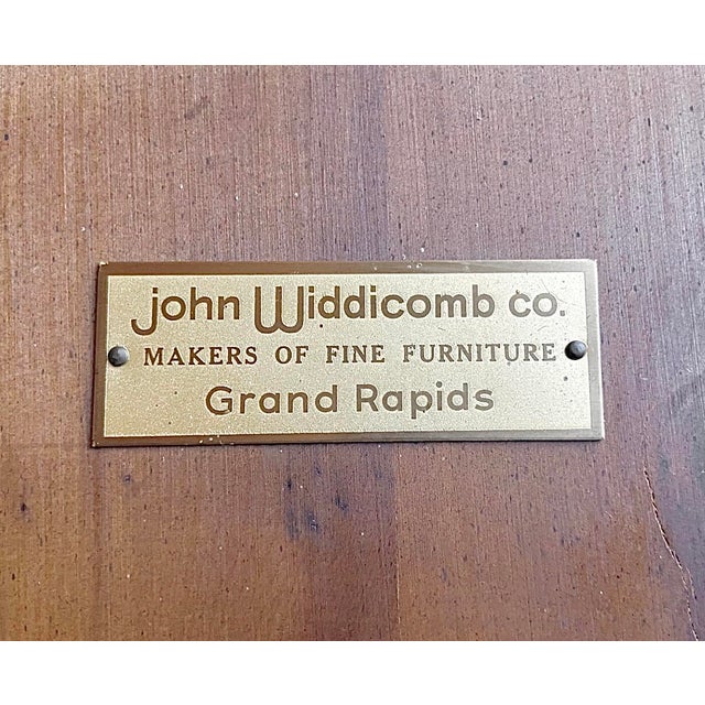 1980s Exquisite Compass Star Inlaid Round Table by John Widdicomb – Neoclassical Marquetry Top, Ebonized Edge For Sale - Image 18 of 18