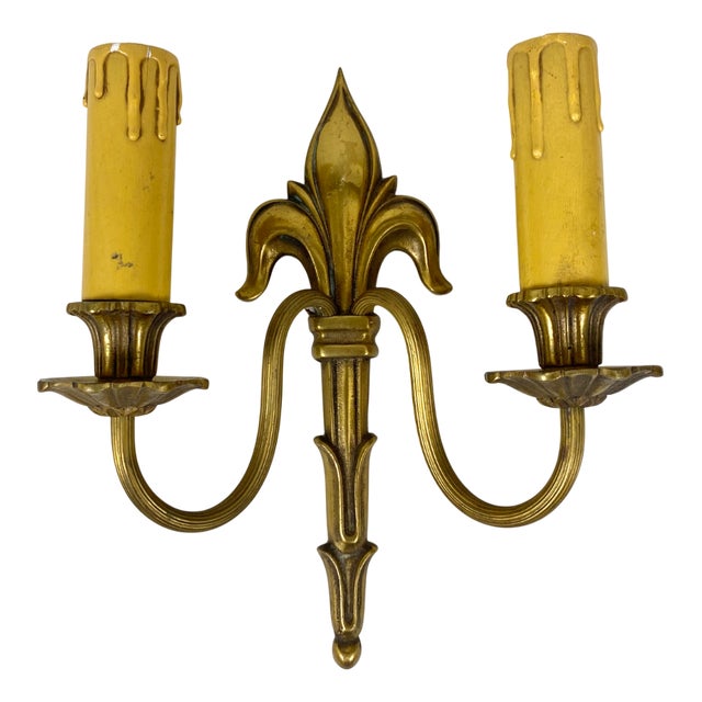 Wall Sconce in Bronze with Fleur-De-Lis Motif, France, 1930s For Sale