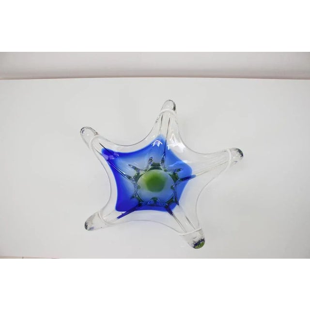 Czech Art Glass Bowl by Josef Hospodka for Chribska Glassworks, 1960s For Sale - Image 4 of 9