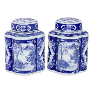 Pair of 1970s Chinese Export Blue and White Canisters Ginger Jar For Sale