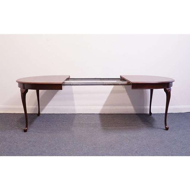 Late 20th Century Bassett Furniture Solid Cherry Traditional Queen Anne Style 100" Oval Dining Table For Sale - Image 5 of 11