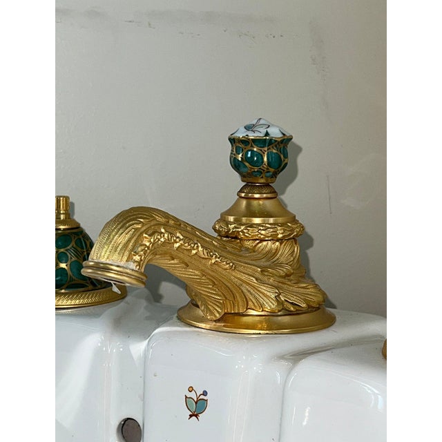 Rare Sherle Wagner Chinoiserie Hand-Painted Porcelain Pedestal Sink & Gilt Hardware Set For Sale - Image 11 of 18