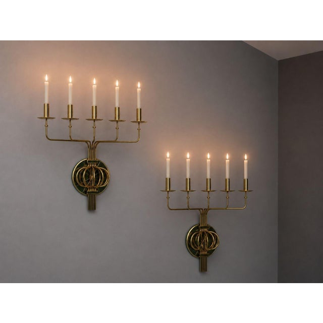 Tommi Parzinger for Dorlyn Silversmiths, Mid-Century Modern, Candleholder Sconces, Polished Brass, USA c. 1955 Pair of...