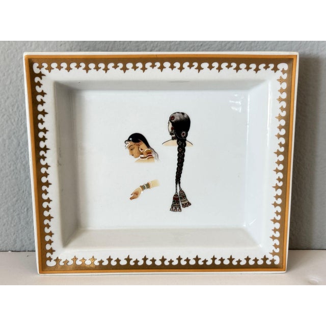 White Jaipur Style French Porcelain Vide-Poche or Ashtray With Indian Miniature Portrait For Sale - Image 8 of 17