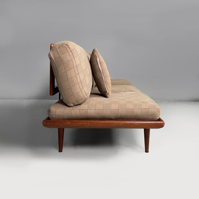 Mid-Century Modern Danish Beige Fabric and Wood Sofa by Peter Hvidt for France & Daverkosen, 1960s For Sale - Image 4 of 18