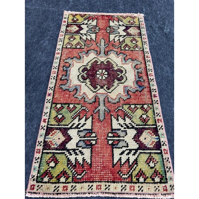 Contemporary Turkish Yastik Rug 1'6" x 2'11" For Sale - Image 3 of 5