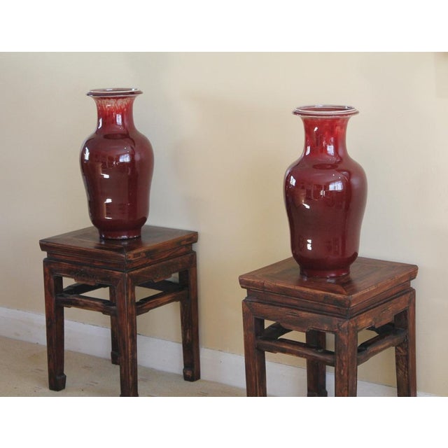 Chinese Early Qing Dynasty Sang De Boeuf Vases, Set of 2 For Sale - Image 3 of 18
