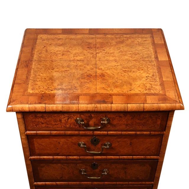 Early 20th Century Walnut Small Chest of Drawers With Yew Wood Banding For Sale - Image 4 of 10