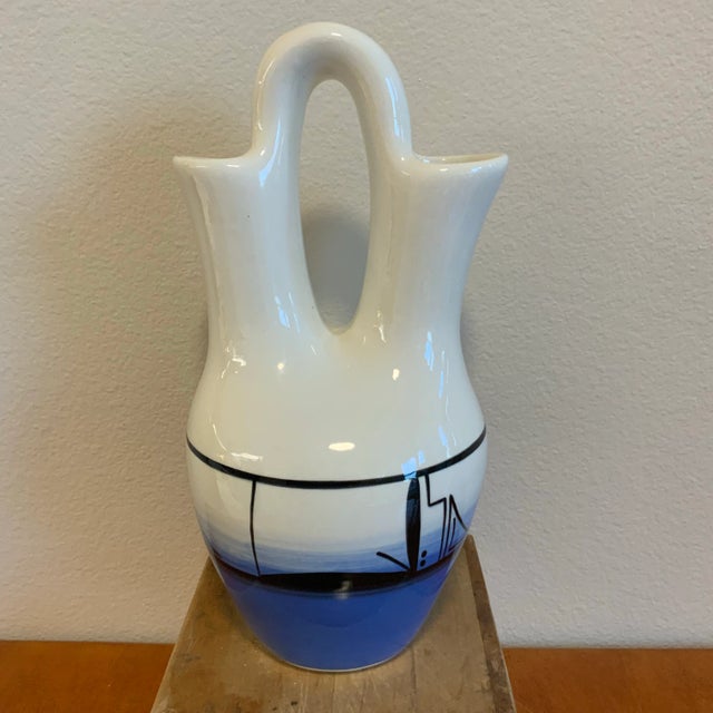 1990s Wanda Jacket Signed Wedding Vase – Ute Mtn. Tribe Pottery – 10” For Sale - Image 4 of 8