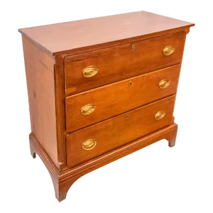 19th Century American Federal Hepplewhite Connecticut Cherry Chest of Drawers