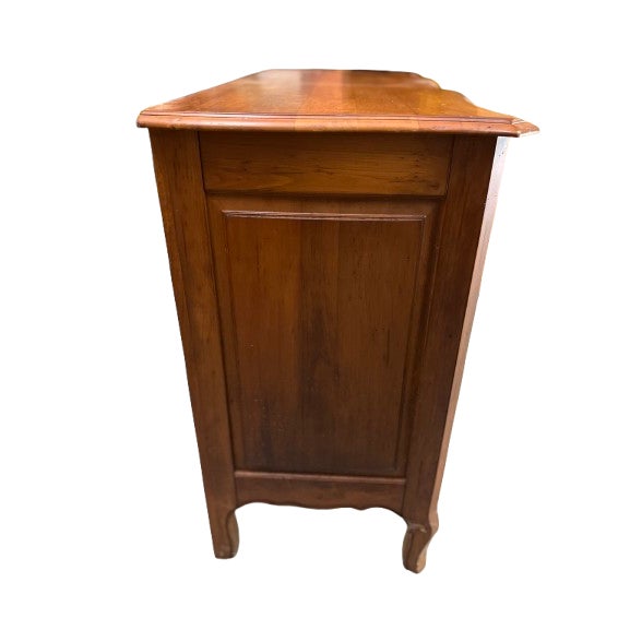 Ethan Allen Ethan Allen Legacy Collection Dresser Chest Serpentine Front For Sale - Image 4 of 6