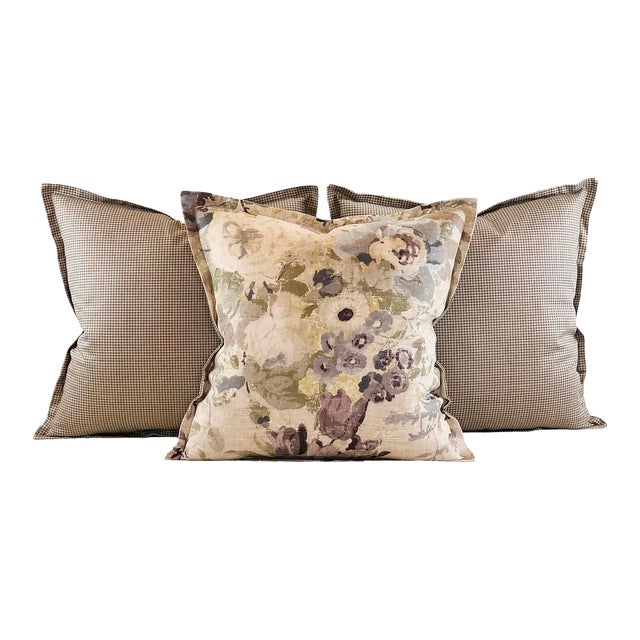 Designer P Kaufmann Braemore Green Gray Lilac Purple "Lisette" Floral Bouquet Linen Pillow Covers- 3 Pc Set For Sale