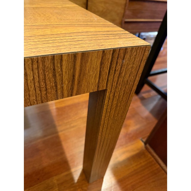 Vintage 1970s Large Boho Wood-Grain Laminate Side/End Table For Sale In Chicago - Image 6 of 6