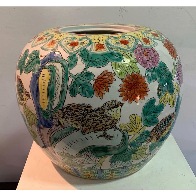 White Vase of Chinese Porcelain, 19th Century For Sale - Image 8 of 8