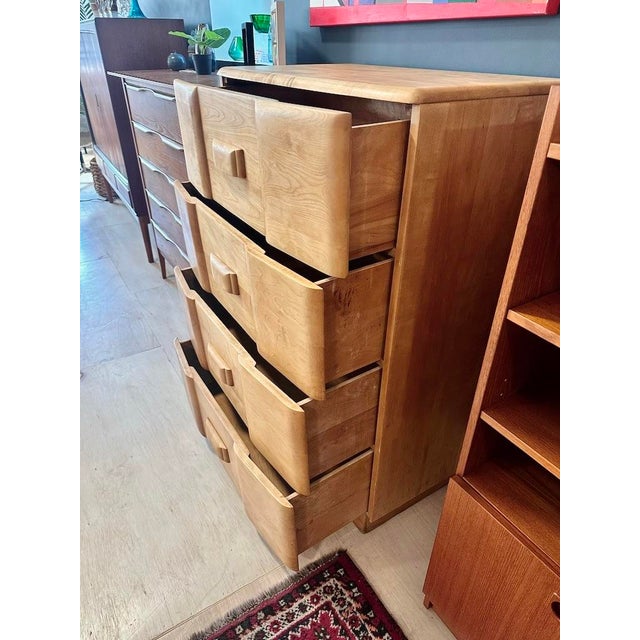 Beige 1950s Heywood Wakefield ‘Riviera’ Highboy Dresser For Sale - Image 8 of 11