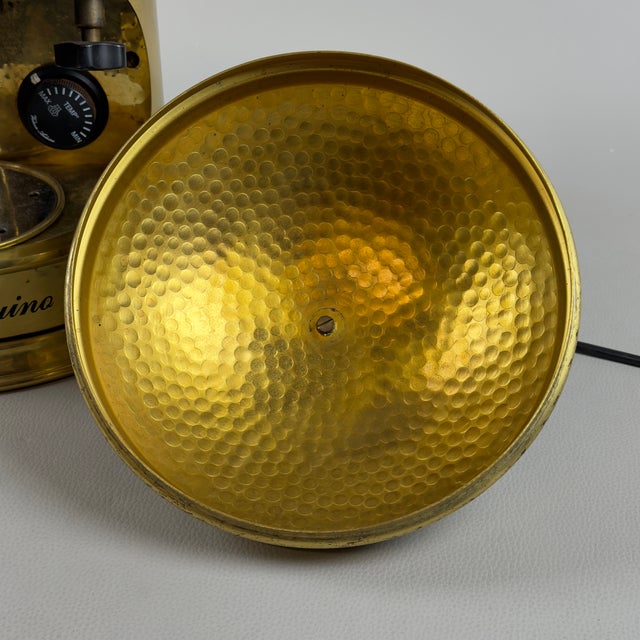 Gold Victoria Arduino Espresso Machine in Hammered Brass, 1960 For Sale - Image 8 of 16