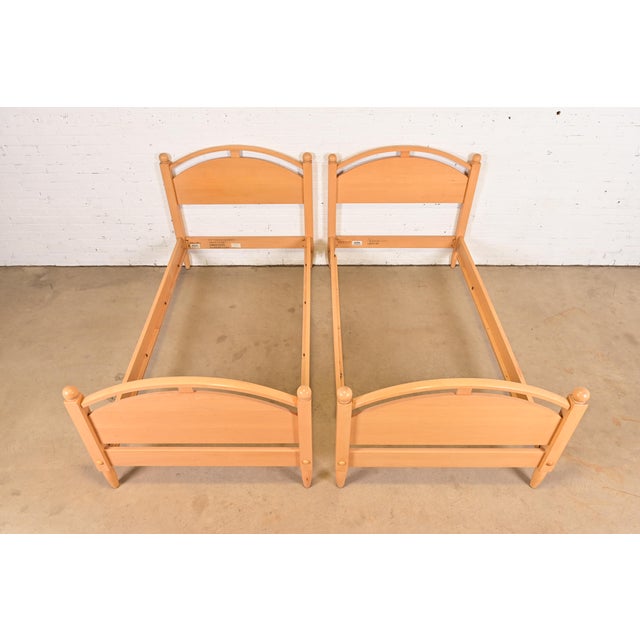 1990s Ethan Allen Modern Carved Solid Maple Twin Size Beds, Pair For Sale - Image 5 of 11