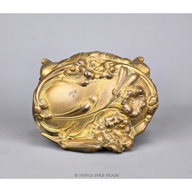 1900's Large French Art Nouveau Gilt Metal Jewelry Box For Sale - Image 4 of 10