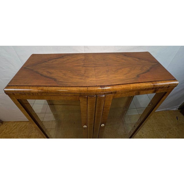 1930s Vintage English Art Deco Display Cabinet, 1930s For Sale - Image 5 of 10