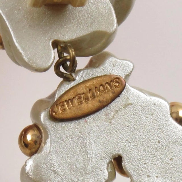 Jewellians Pearlized Resin Dangle Clip Earrings For Sale In Atlanta - Image 6 of 9