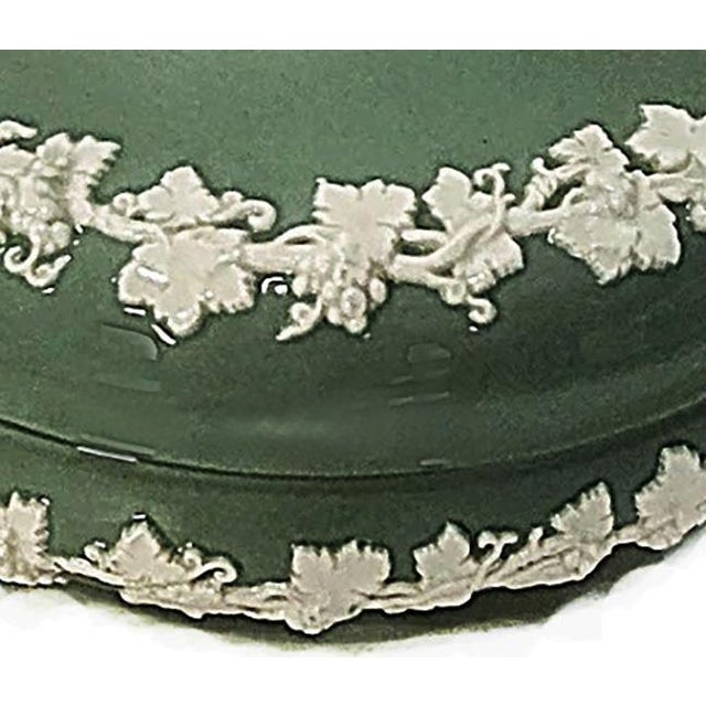 Wedgwood Wedgwood Queens Ware Celadon Pattern Covered Casserole Grapevine Edge For Sale - Image 4 of 4