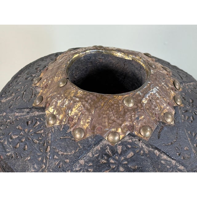 Tribal Vintage Tribal Bedouin Carved Wood Coffee Mortar With Brass Rim Mihbaj For Sale - Image 3 of 9