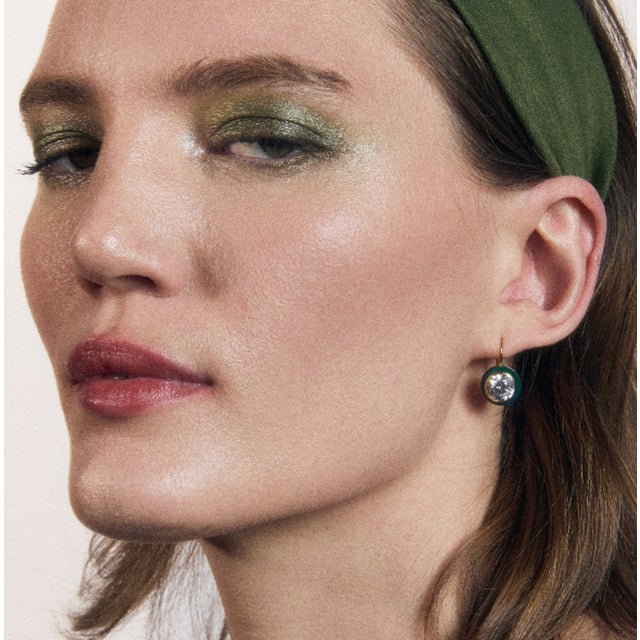 A touch of palette play for your ears. Drops of easy elegance that sparkle like real diamonds. These comfortable leverback...