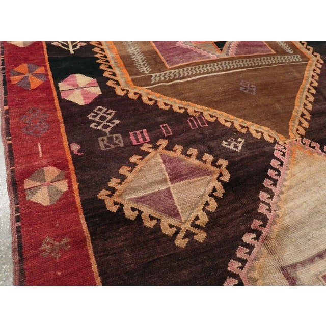 Tribal Galerie Shabab Collection Mid-20th Century Turkish Anatolian Tribal Carpet For Sale - Image 3 of 8