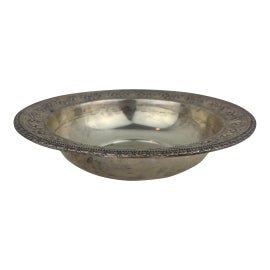 Example of Louis XIV Decorative Bowls