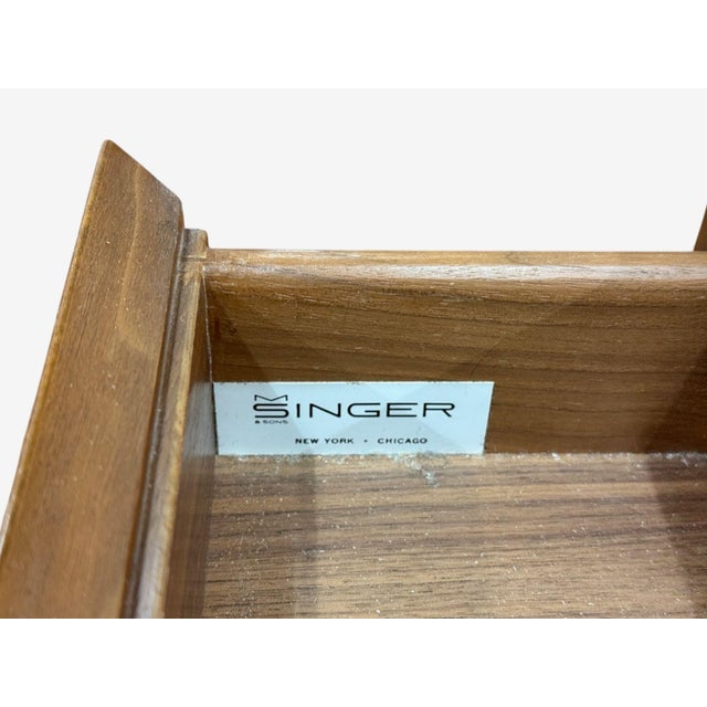 Wood Gio Ponti, Singer & Sons, Mid-Century Modern, Rare Sculptural Nightstands, 1950s For Sale - Image 7 of 10