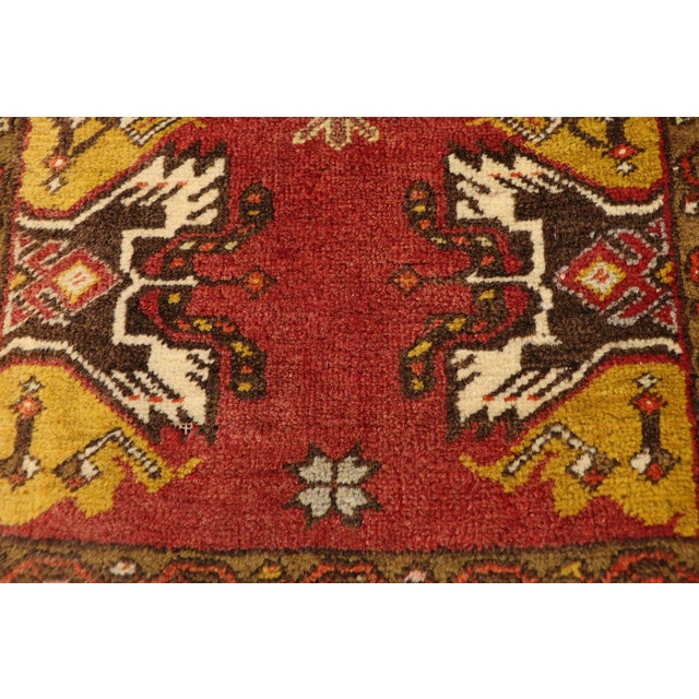 Vintage Turkish Yastik Rug - 01'07 X 02'06 For Sale - Image 4 of 8