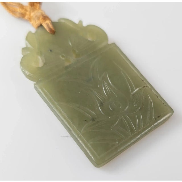 Early 20th Century Chinese Carved Green Nephrite Jade Pendant Necklace For Sale In New York - Image 6 of 8