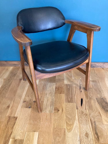 Mid-Century Craftmaster Industries Black Gunlocke Chair