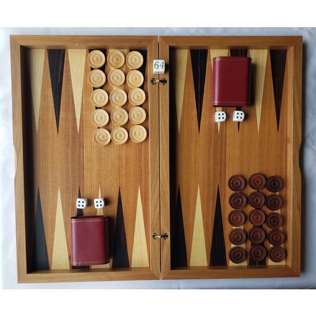 A beautifully crafted vintage Dal Negro backgammon set, made in Italy with a classic wood inlay design. ✔️ Complete and...