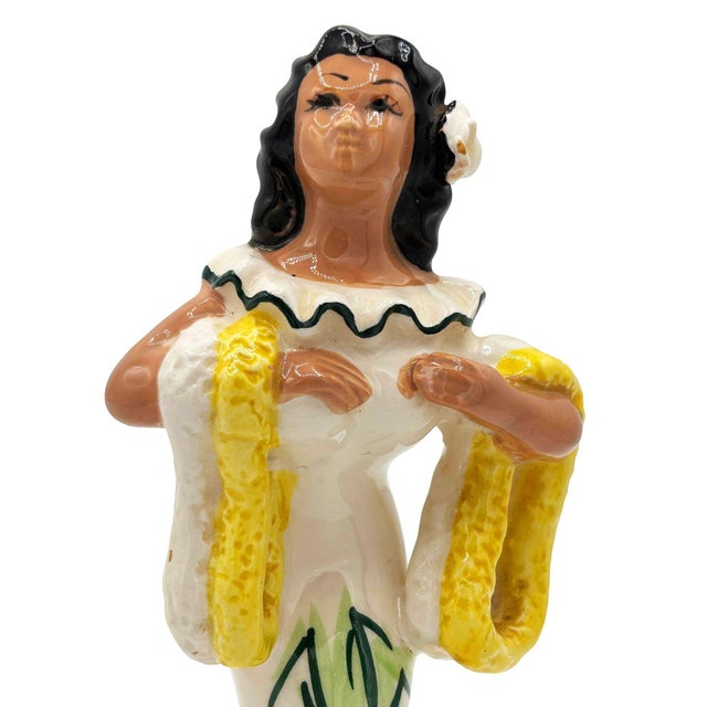 Mid 20th Century Hawaiian Hula Girl Lei Ceramic Figurine W/ Bongo For Sale In Los Angeles - Image 6 of 6