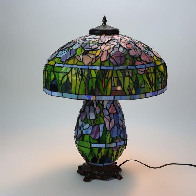Arts & Crafts Arts & Crafts Leaded Stained Glass Table Lamp, Early 20th Century For Sale - Image 3 of 10