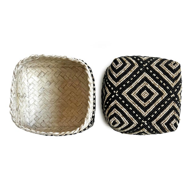 Early 21st Century Vintage Bamboo Black & Tan Beaded Box Small For Sale - Image 5 of 7