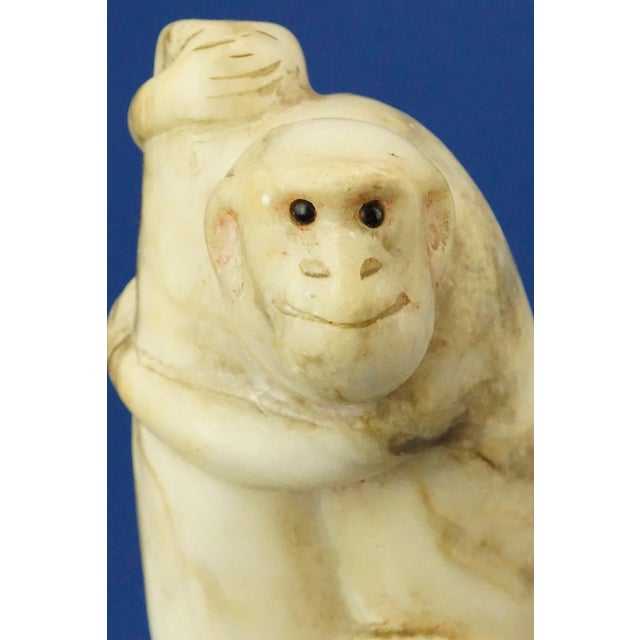 Qing Dynasty Qianlong Marble Monkey Sculpture with Jasper Eyes, China, Late 1800s For Sale - Image 16 of 18