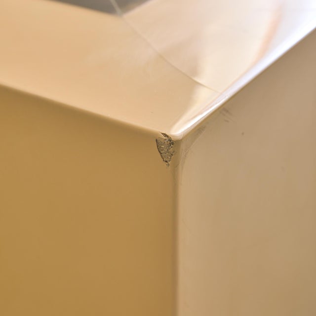 Late 20th Century Lacquered Cube Coffee Table With Brass Inlay, France 20th Century For Sale - Image 5 of 11