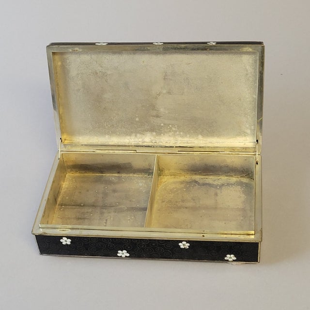 Vintage Japanese Cloisonné Floral & Bird Hinged Box on Black Ground For Sale - Image 4 of 8