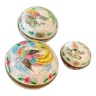 Vintage Colorful Nesting Trinket Dishes - Set of 3 For Sale