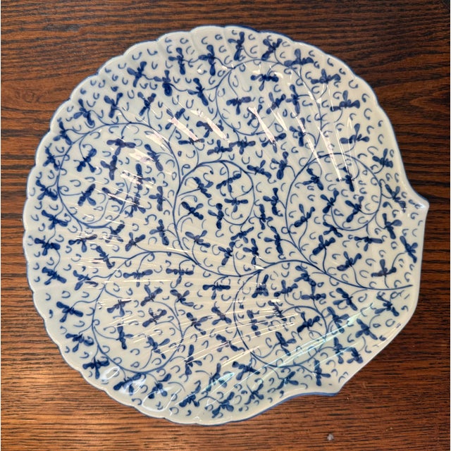 Blue Hand Painted Blue & White Scallop Shell Shaped Porcelain Dish For Sale - Image 8 of 10