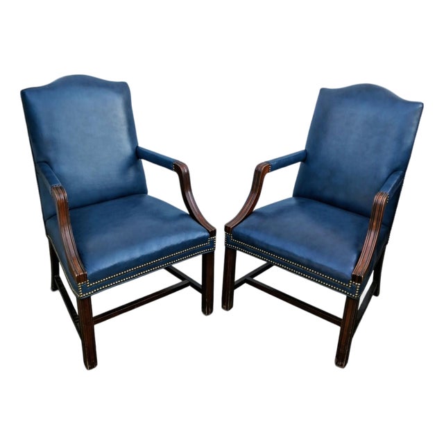 Timeless Elegance: The Hancock & Moore Blue Leather Armchair Pair 1980s For Sale