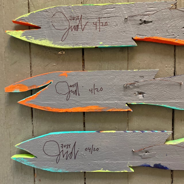 Contemporary Contemporary Original 3 Tropical Hand Painted Wooden Fish Signed- Set of 3 For Sale - Image 3 of 4
