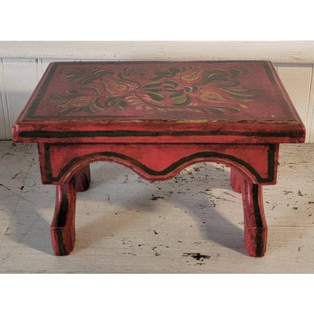 Jessie N.Boyer a Pennsylvania artist.This Pa Dutch decoration is found on a lot of Lancaster County,Pennsylvania furniture...