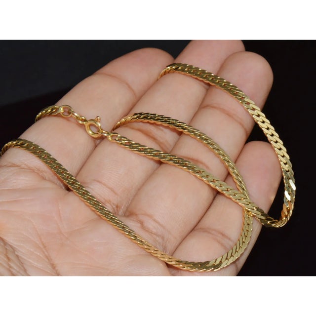 Italian 14k Solid Yellow Gold Faceted Flat Curb Chain Necklace For Sale - Image 9 of 12
