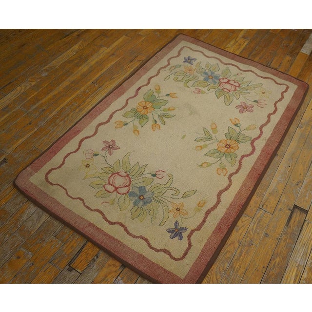 American hooked rug, measure 2' 7'' x4' 0''.